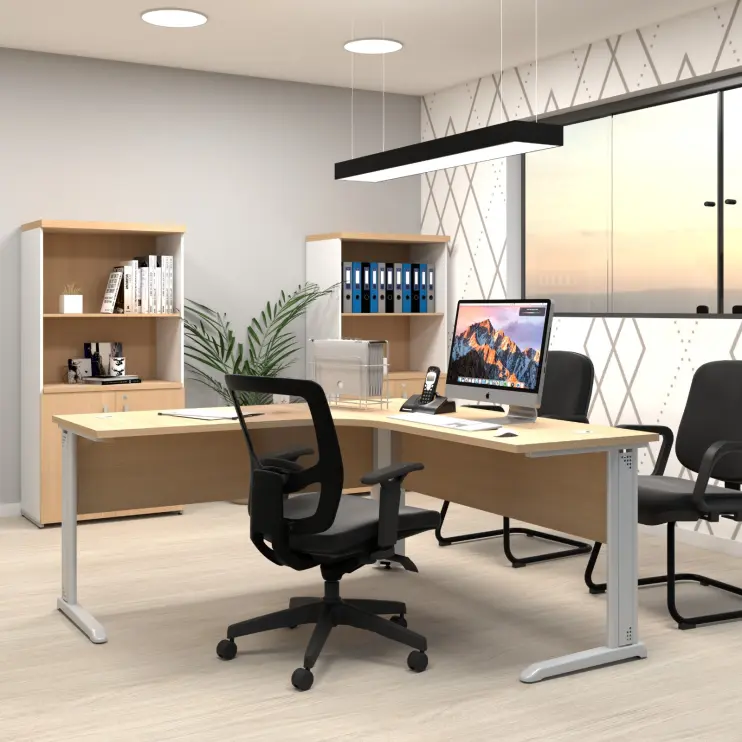 MESA DELTA COM PÉ AÇO