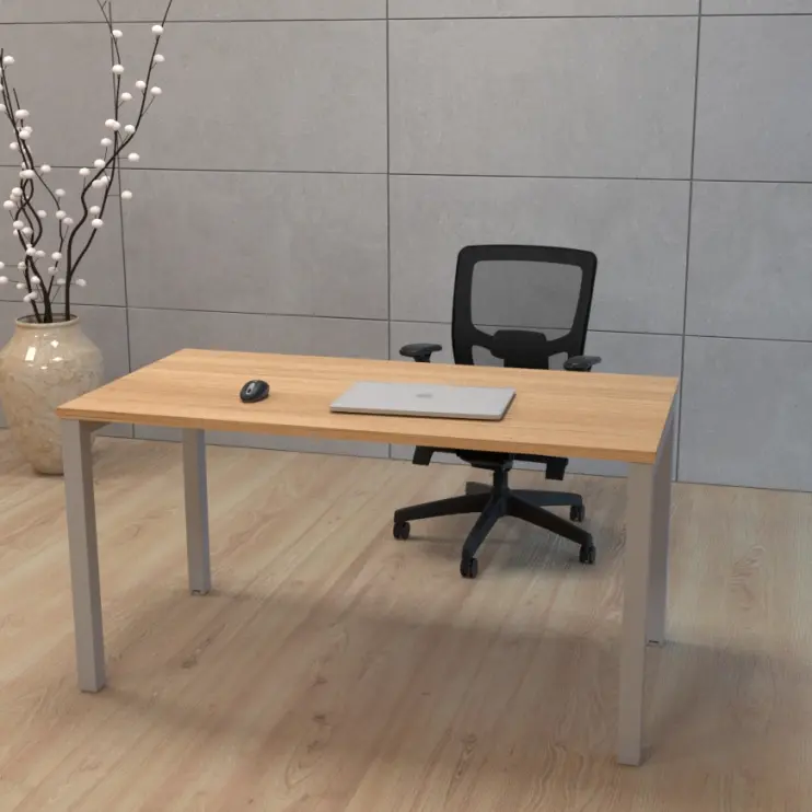 MESA RETA COM PÉ TRAVE TUBULAR