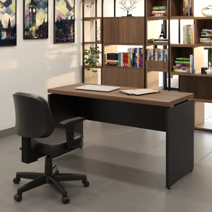 MESA RETA PÉ PAINEL COM GAVETEIRO FIXO