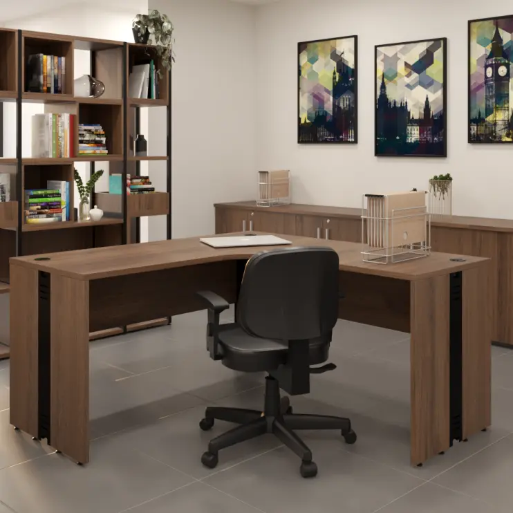 MESA DELTA PÉ PAINEL COM CALHA